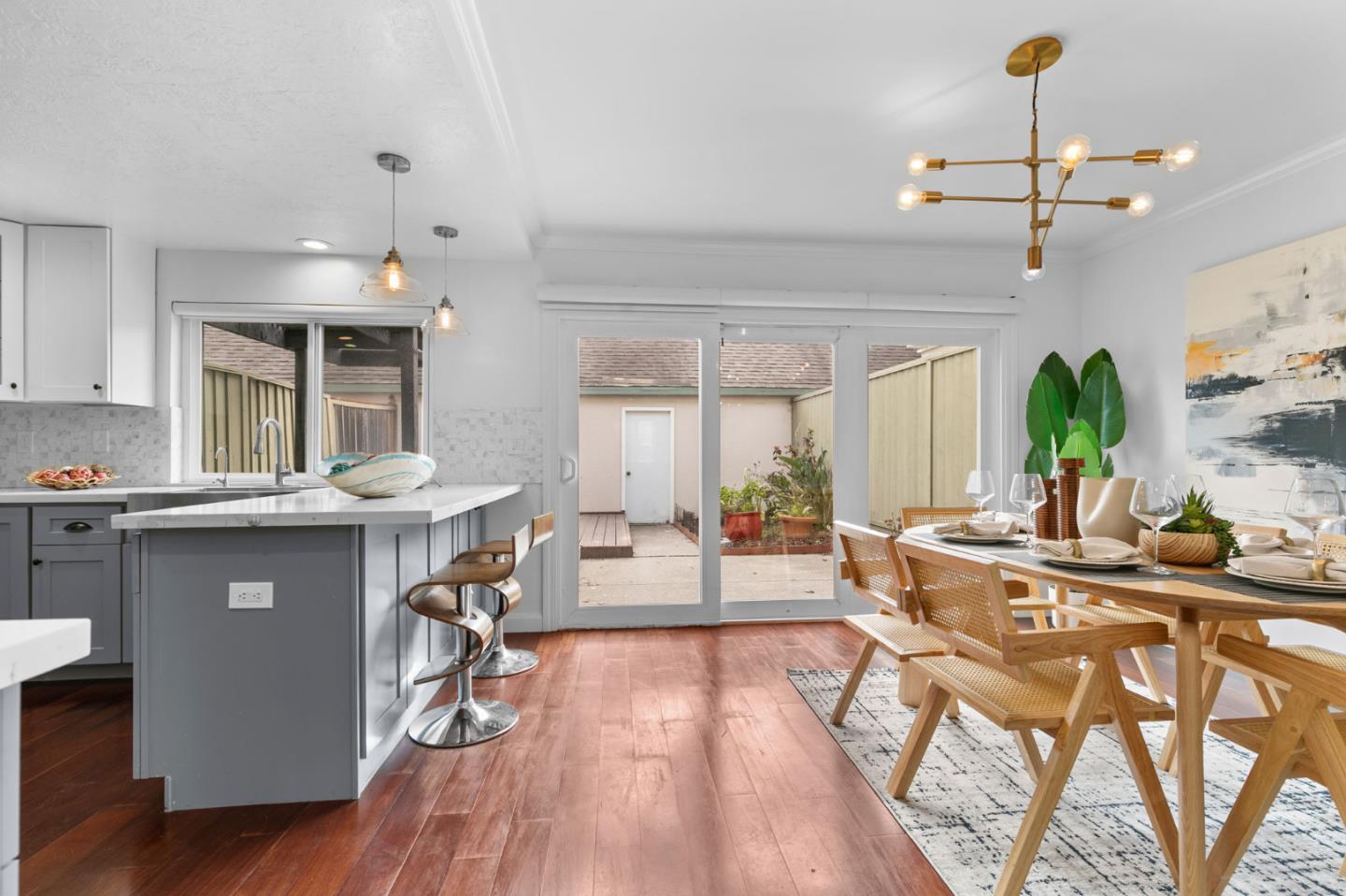 Detail Gallery Image 12 of 47 For 1072 Eagle Ln, Foster City,  CA 94404 - 4 Beds | 2/1 Baths