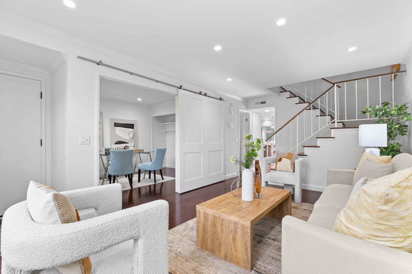 Detail Gallery Image 13 of 47 For 1072 Eagle Ln, Foster City,  CA 94404 - 4 Beds | 2/1 Baths