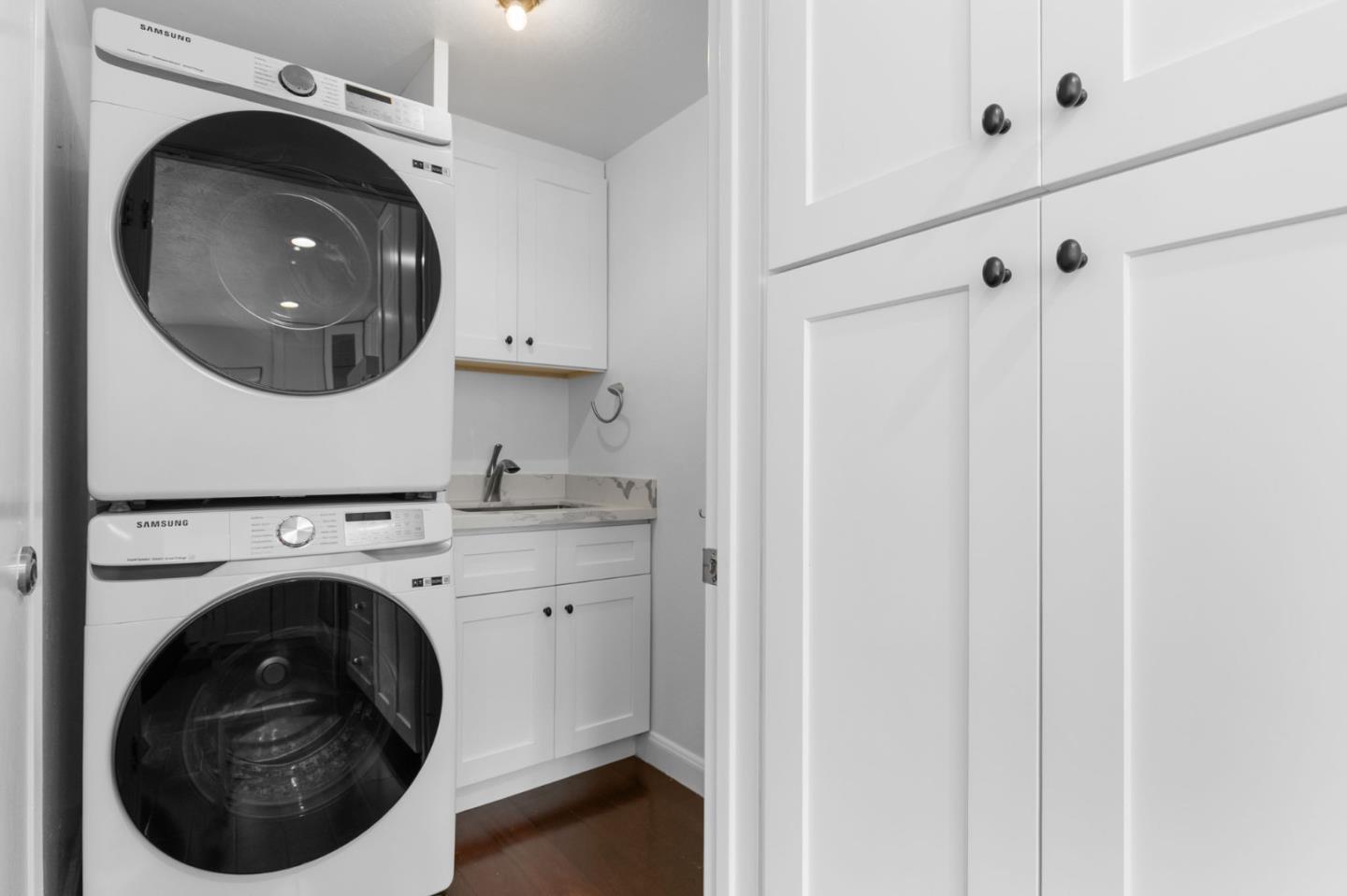 Detail Gallery Image 30 of 47 For 1072 Eagle Ln, Foster City,  CA 94404 - 4 Beds | 2/1 Baths