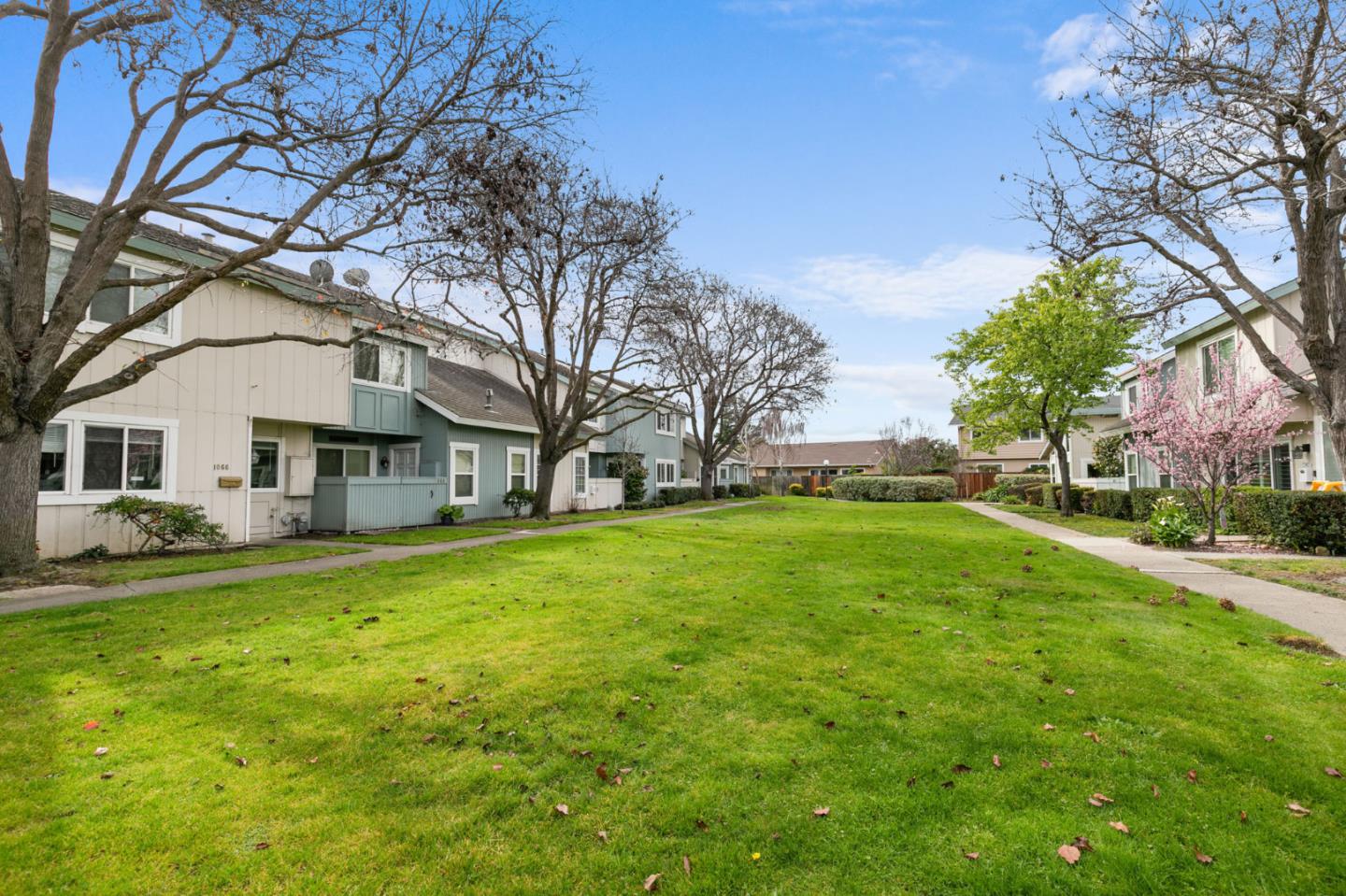 Detail Gallery Image 43 of 47 For 1072 Eagle Ln, Foster City,  CA 94404 - 4 Beds | 2/1 Baths