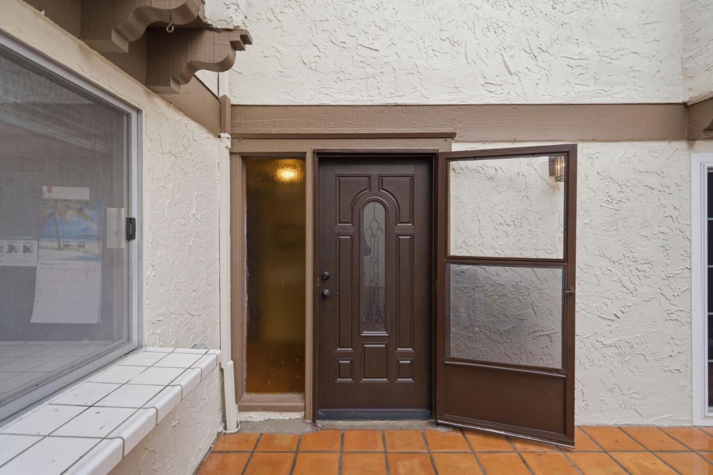 Detail Gallery Image 16 of 32 For 25 Rinconada Cir, Belmont,  CA 94002 - 3 Beds | 2/1 Baths