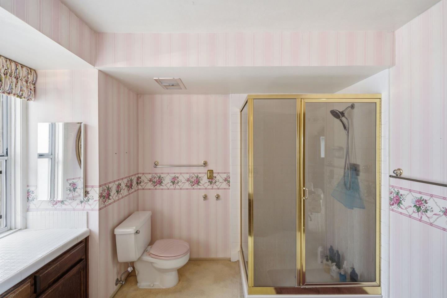 Detail Gallery Image 36 of 65 For 25 Rinconada Cir, Belmont,  CA 94002 - 4 Beds | 2/1 Baths