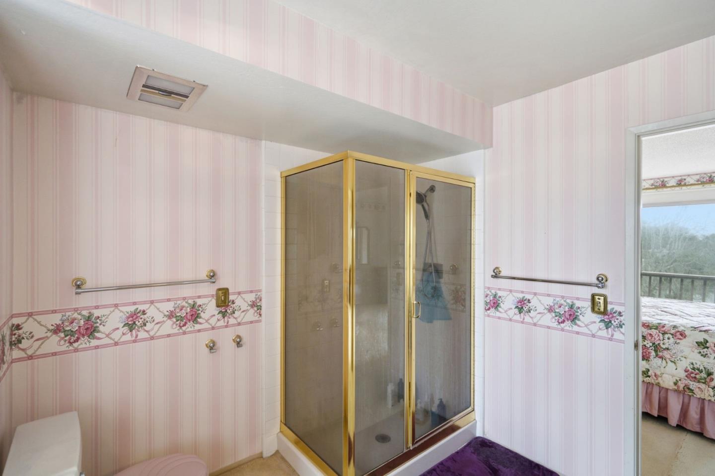 Detail Gallery Image 37 of 65 For 25 Rinconada Cir, Belmont,  CA 94002 - 4 Beds | 2/1 Baths