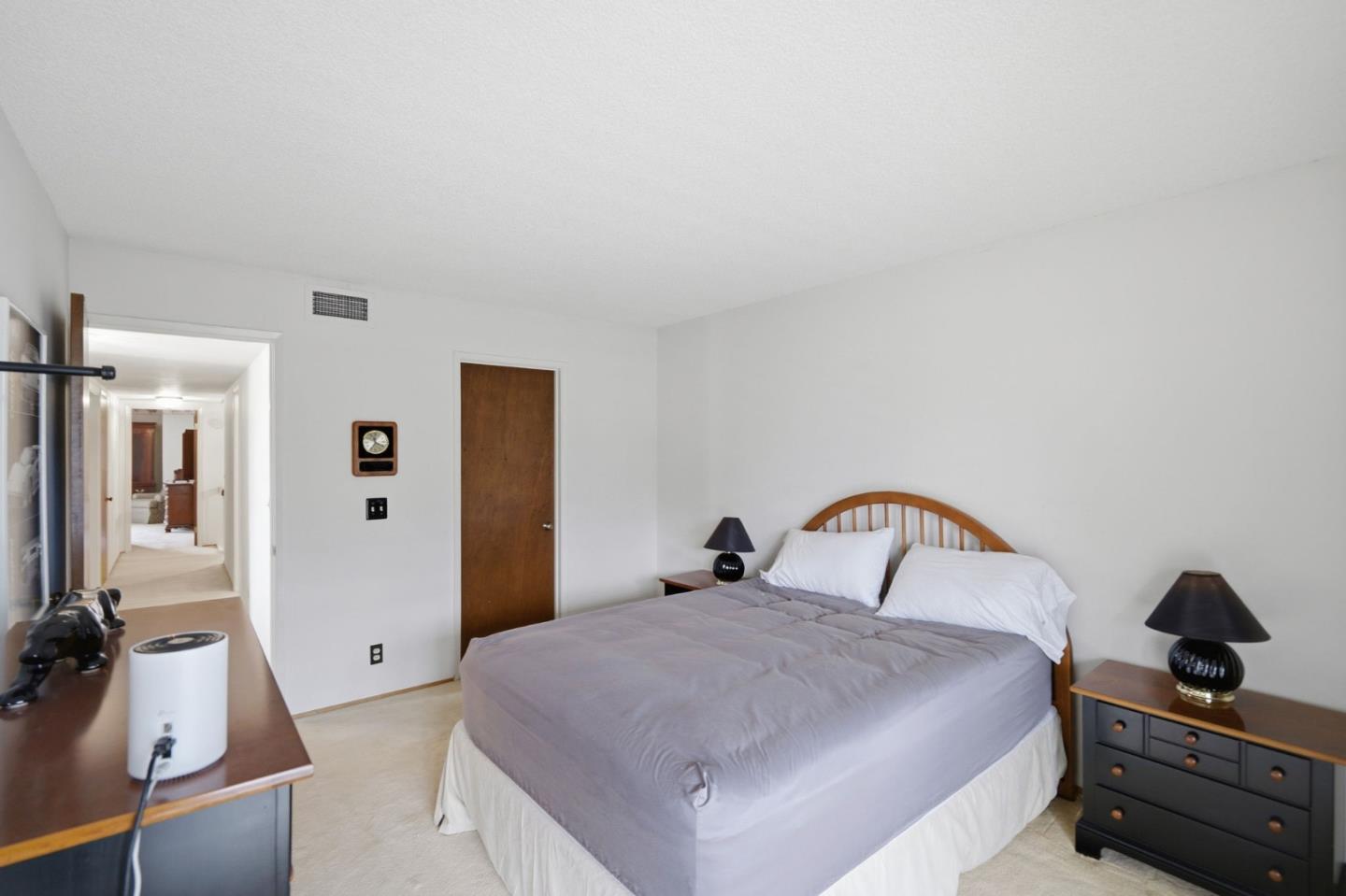 Detail Gallery Image 42 of 65 For 25 Rinconada Cir, Belmont,  CA 94002 - 4 Beds | 2/1 Baths