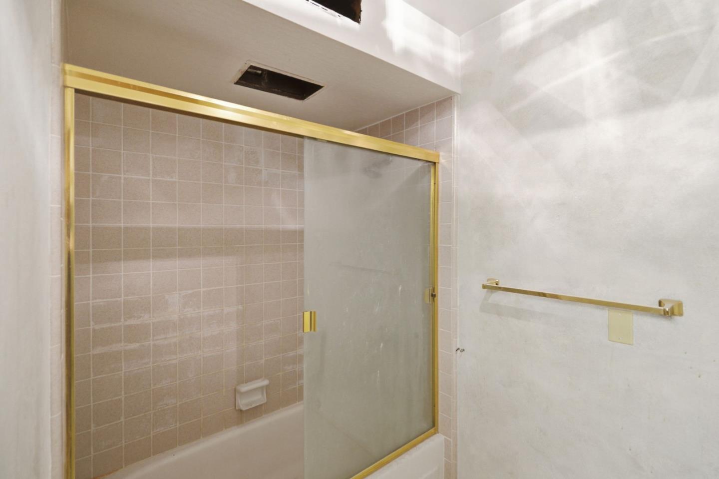 Detail Gallery Image 44 of 65 For 25 Rinconada Cir, Belmont,  CA 94002 - 4 Beds | 2/1 Baths