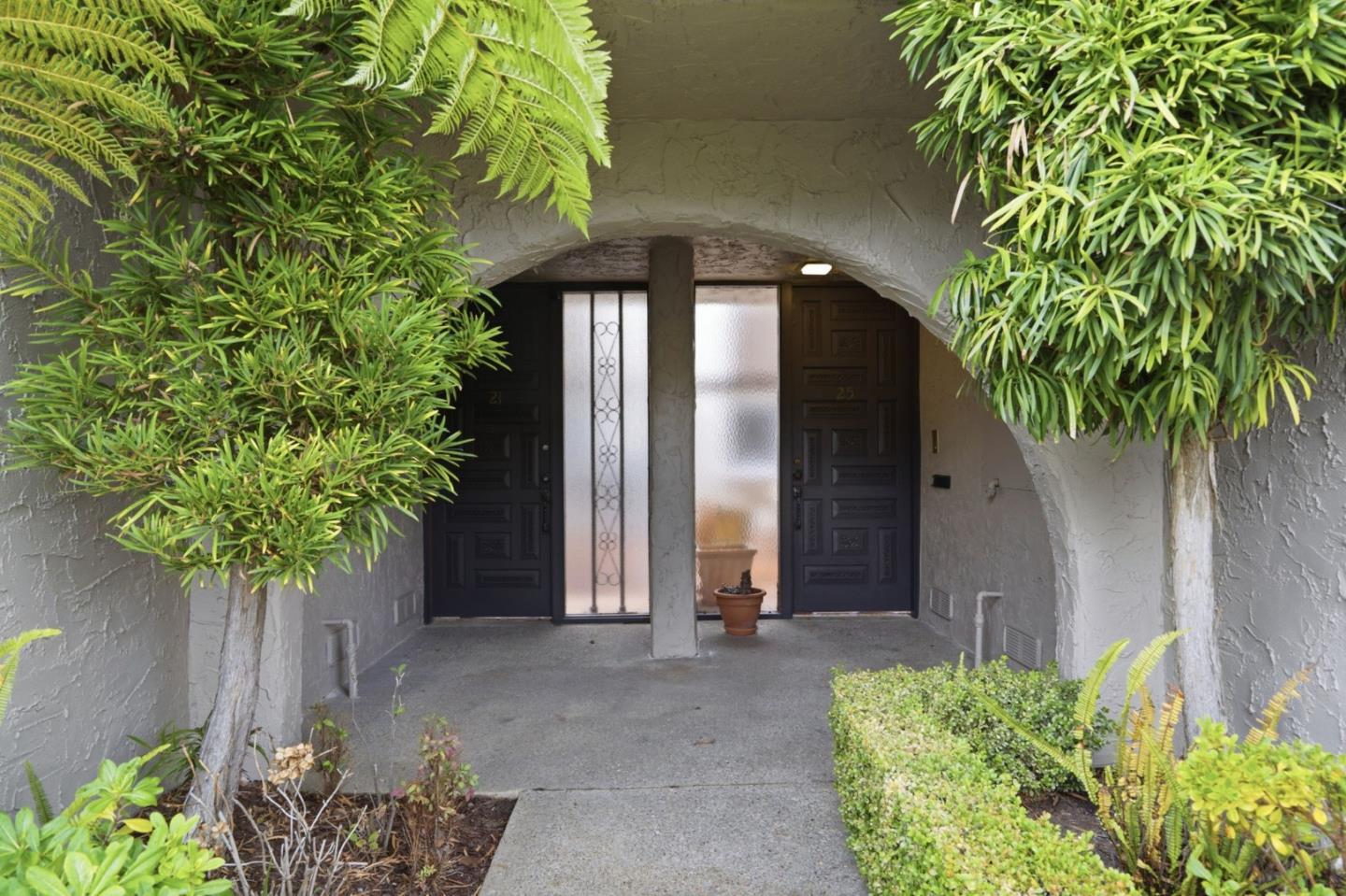 Detail Gallery Image 56 of 65 For 25 Rinconada Cir, Belmont,  CA 94002 - 4 Beds | 2/1 Baths