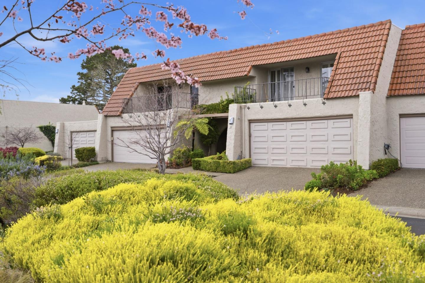 Detail Gallery Image 60 of 65 For 25 Rinconada Cir, Belmont,  CA 94002 - 4 Beds | 2/1 Baths