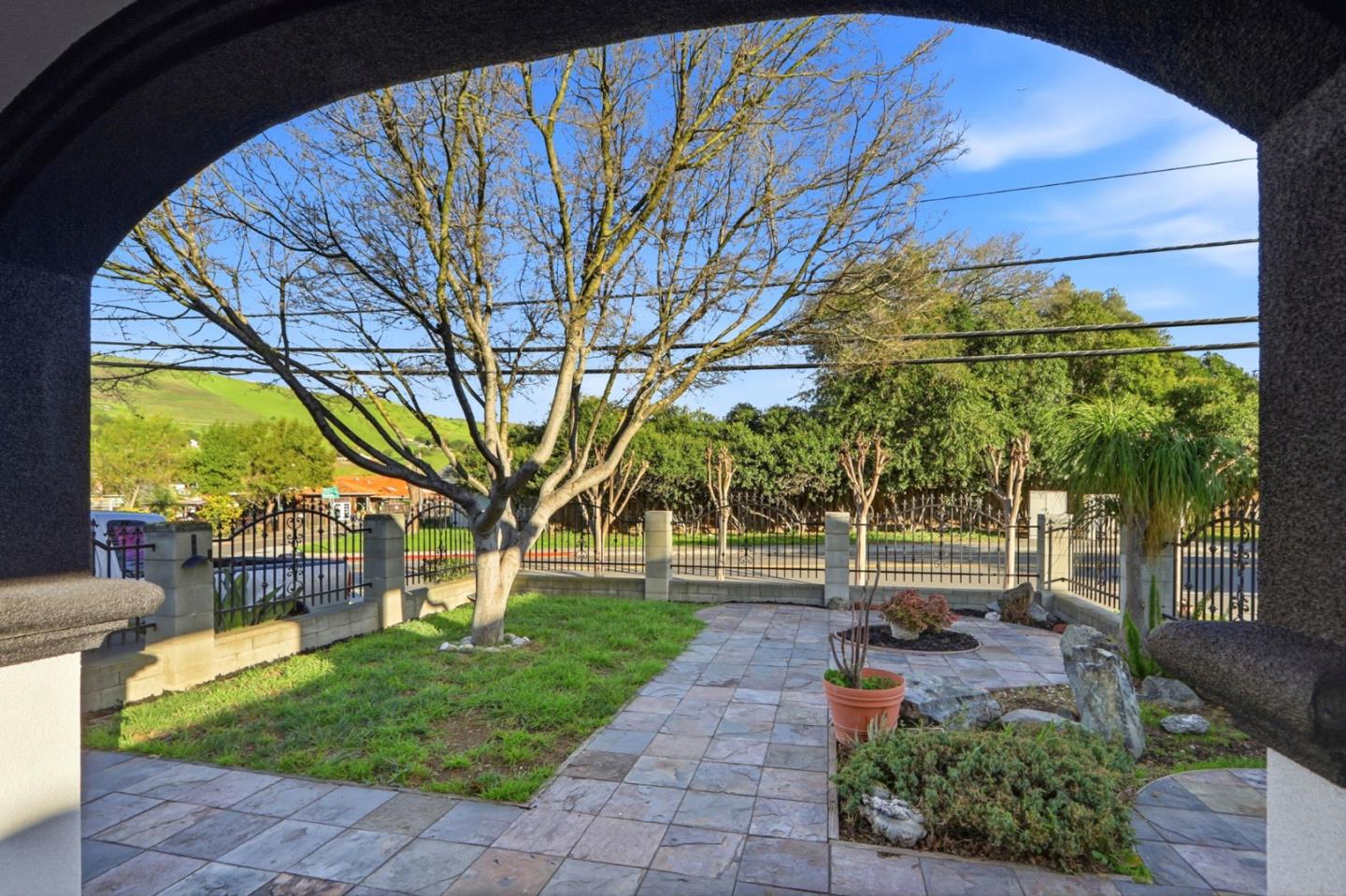 Detail Gallery Image 5 of 45 For 3561 Story Rd, San Jose,  CA 95127 - 4 Beds | 2 Baths