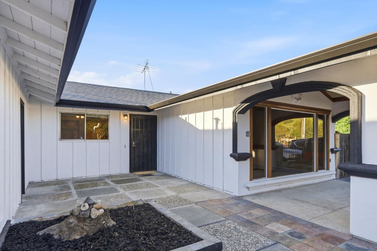 Detail Gallery Image 8 of 45 For 3561 Story Rd, San Jose,  CA 95127 - 4 Beds | 2 Baths