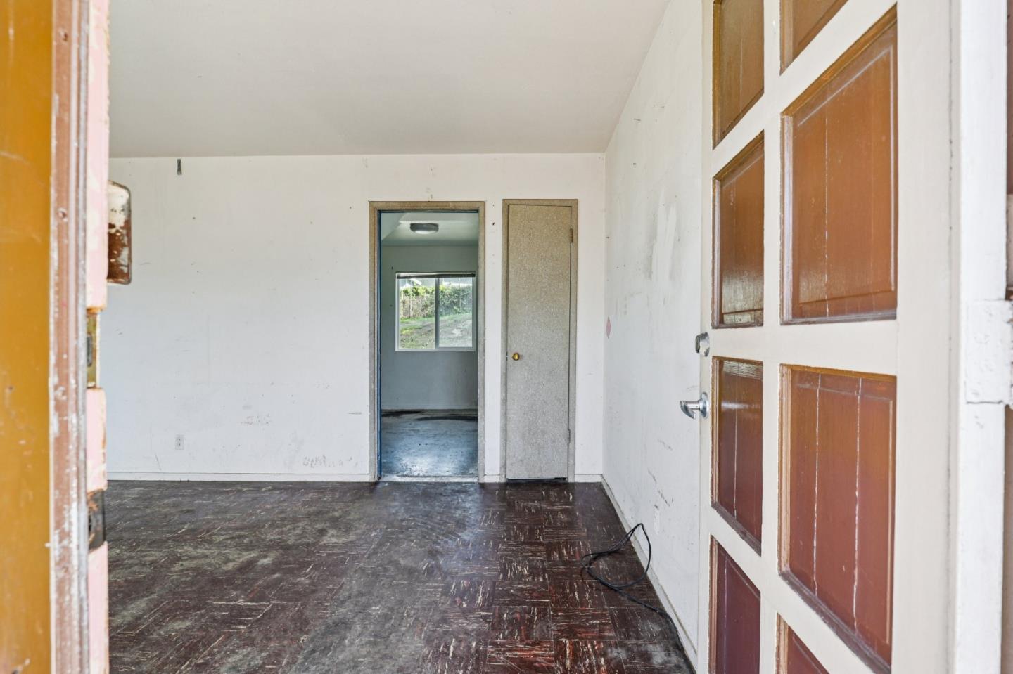 Detail Gallery Image 12 of 29 For 483 Heathcliff Dr, Pacifica,  CA 94044 - 3 Beds | 2 Baths