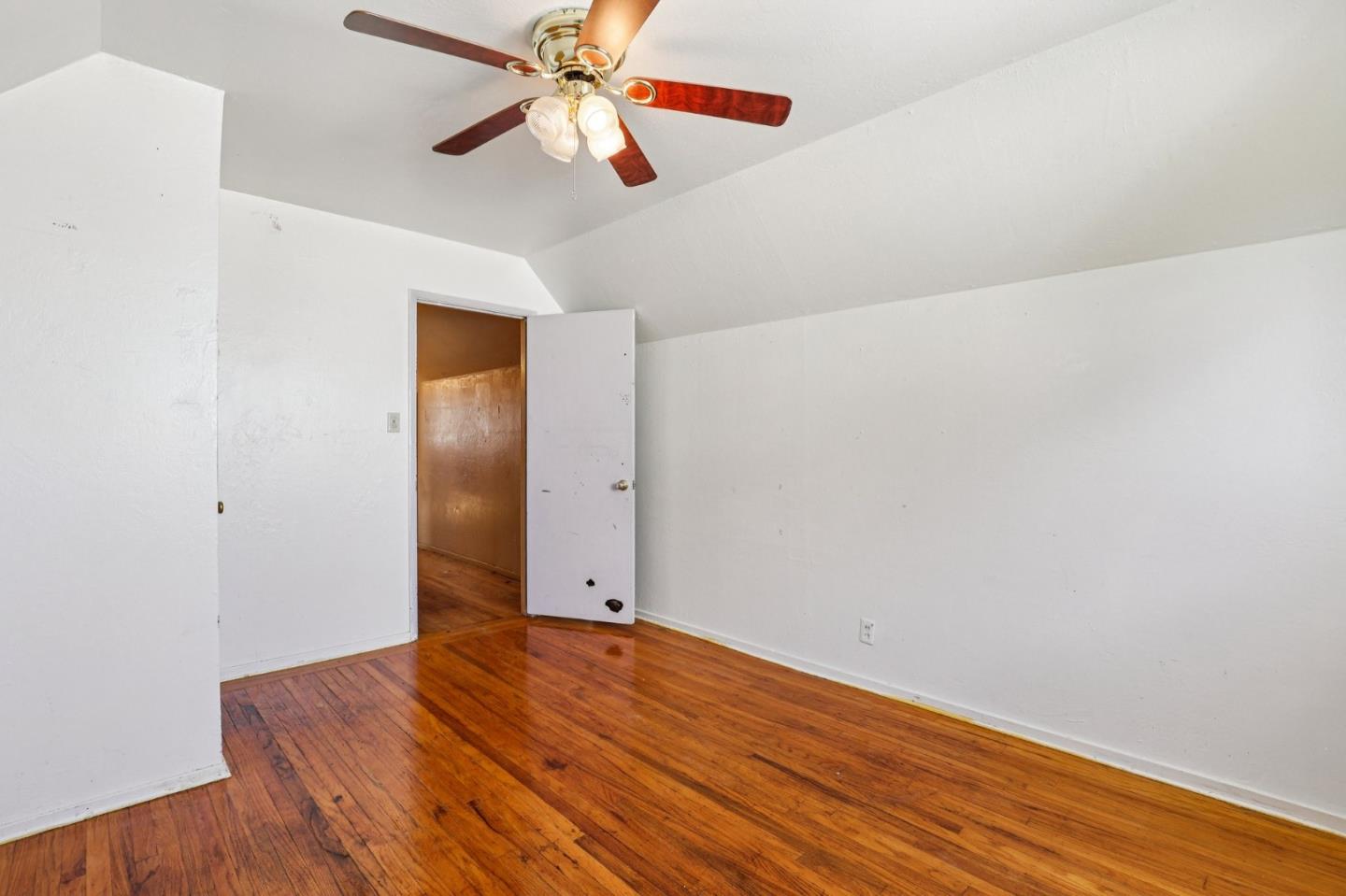 Detail Gallery Image 17 of 29 For 483 Heathcliff Dr, Pacifica,  CA 94044 - 3 Beds | 2 Baths