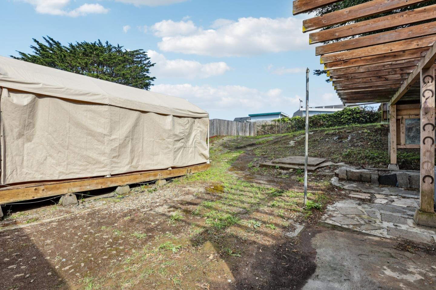 Detail Gallery Image 23 of 29 For 483 Heathcliff Dr, Pacifica,  CA 94044 - 3 Beds | 2 Baths