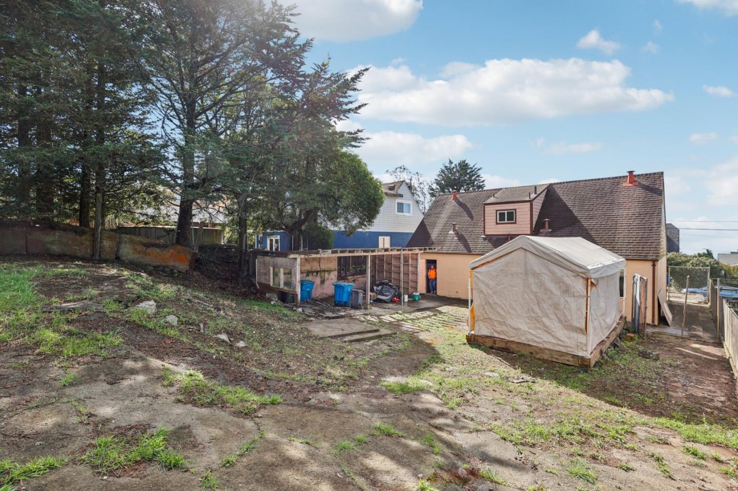 Detail Gallery Image 26 of 29 For 483 Heathcliff Dr, Pacifica,  CA 94044 - 3 Beds | 2 Baths