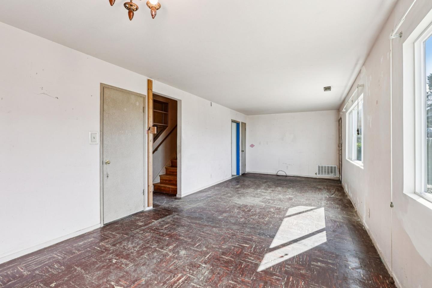 Detail Gallery Image 7 of 29 For 483 Heathcliff Dr, Pacifica,  CA 94044 - 3 Beds | 2 Baths