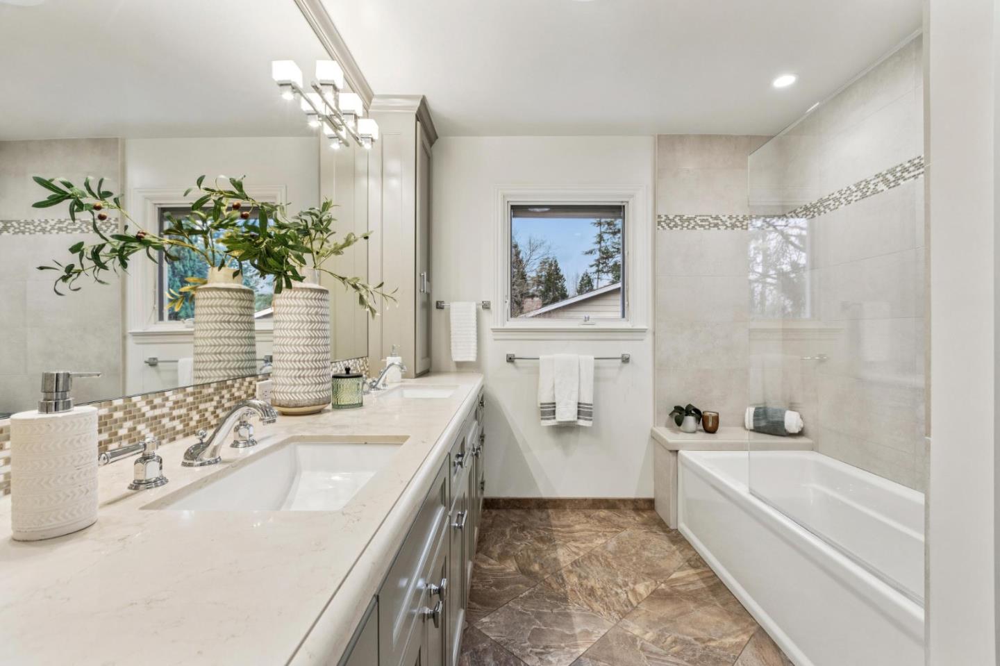 Detail Gallery Image 19 of 29 For 12044 Saraglen Ct, Saratoga,  CA 95070 - 4 Beds | 3 Baths