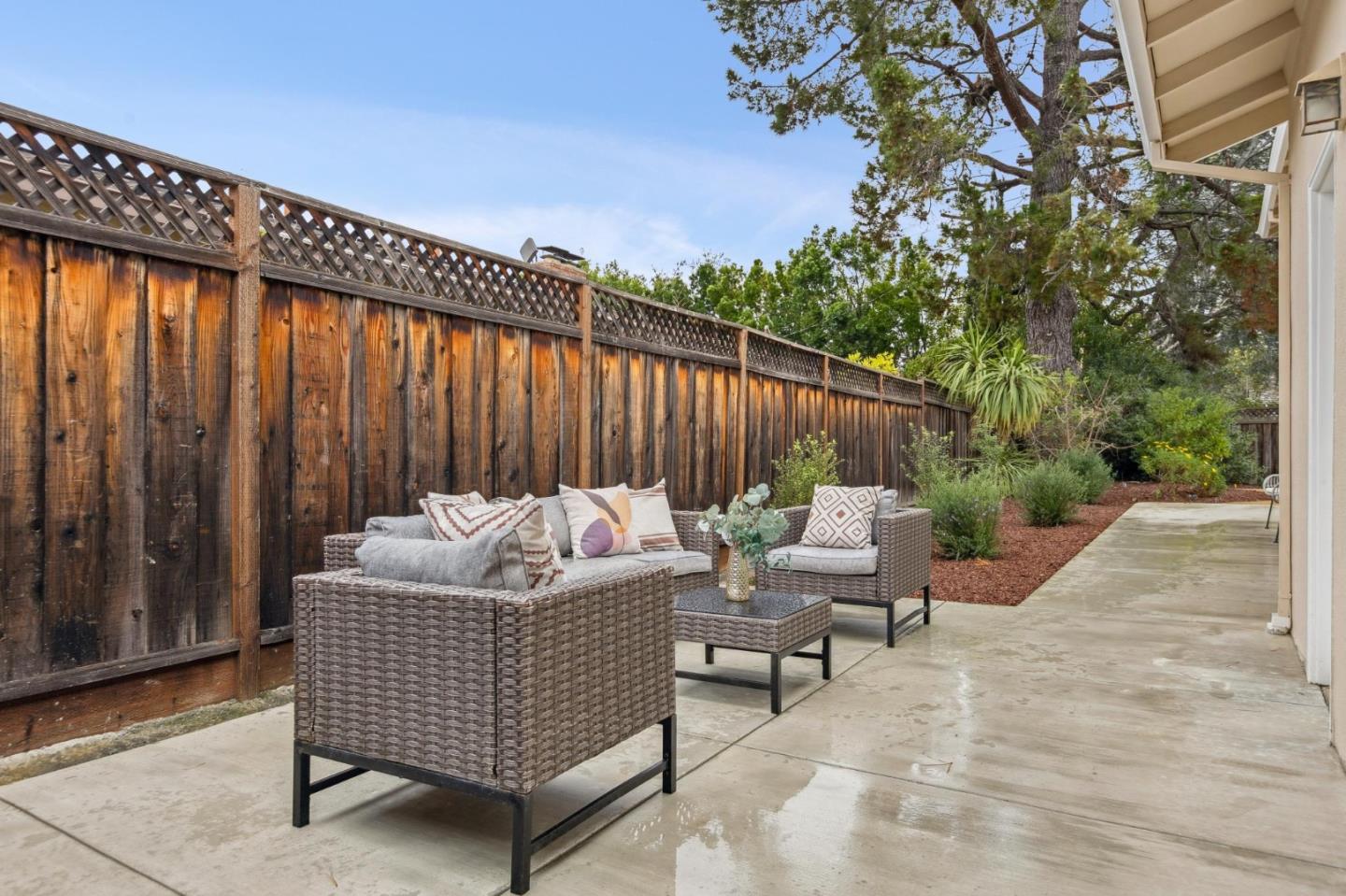 Detail Gallery Image 23 of 29 For 12044 Saraglen Ct, Saratoga,  CA 95070 - 4 Beds | 3 Baths