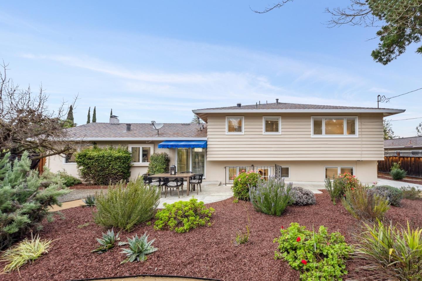 Detail Gallery Image 24 of 29 For 12044 Saraglen Ct, Saratoga,  CA 95070 - 4 Beds | 3 Baths