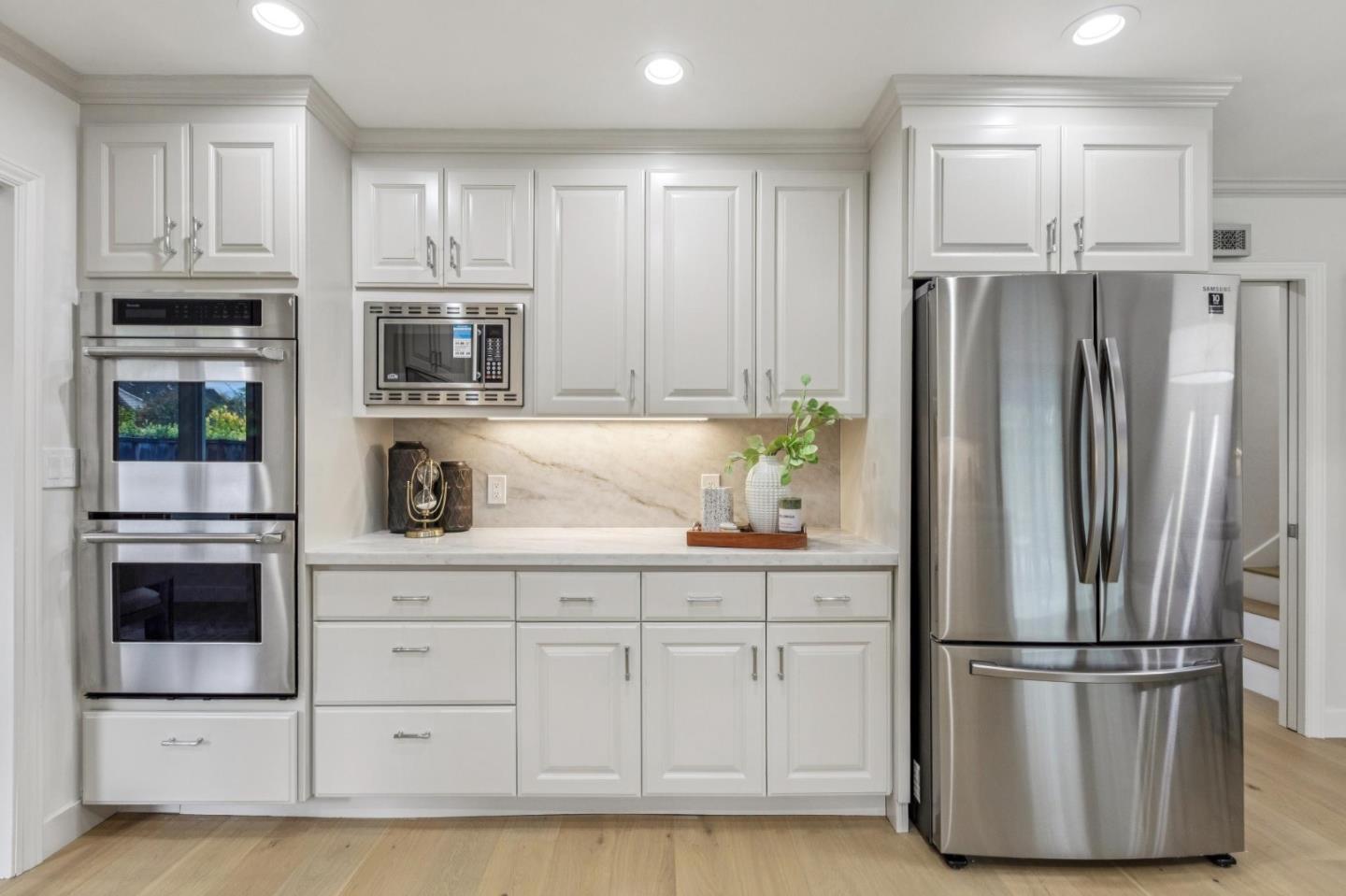 Detail Gallery Image 9 of 29 For 12044 Saraglen Ct, Saratoga,  CA 95070 - 4 Beds | 3 Baths