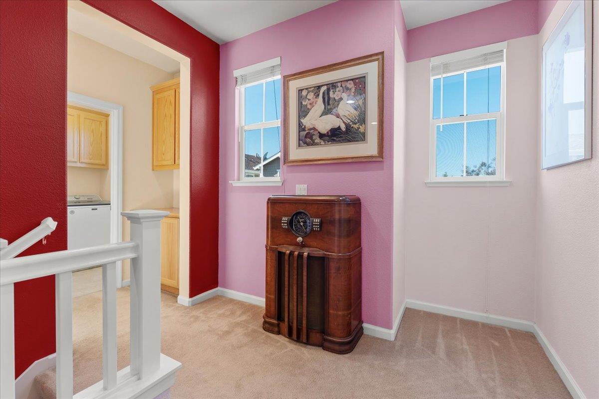 Detail Gallery Image 14 of 29 For 704 Tennyson Dr, Gilroy,  CA 95020 - 3 Beds | 2/1 Baths