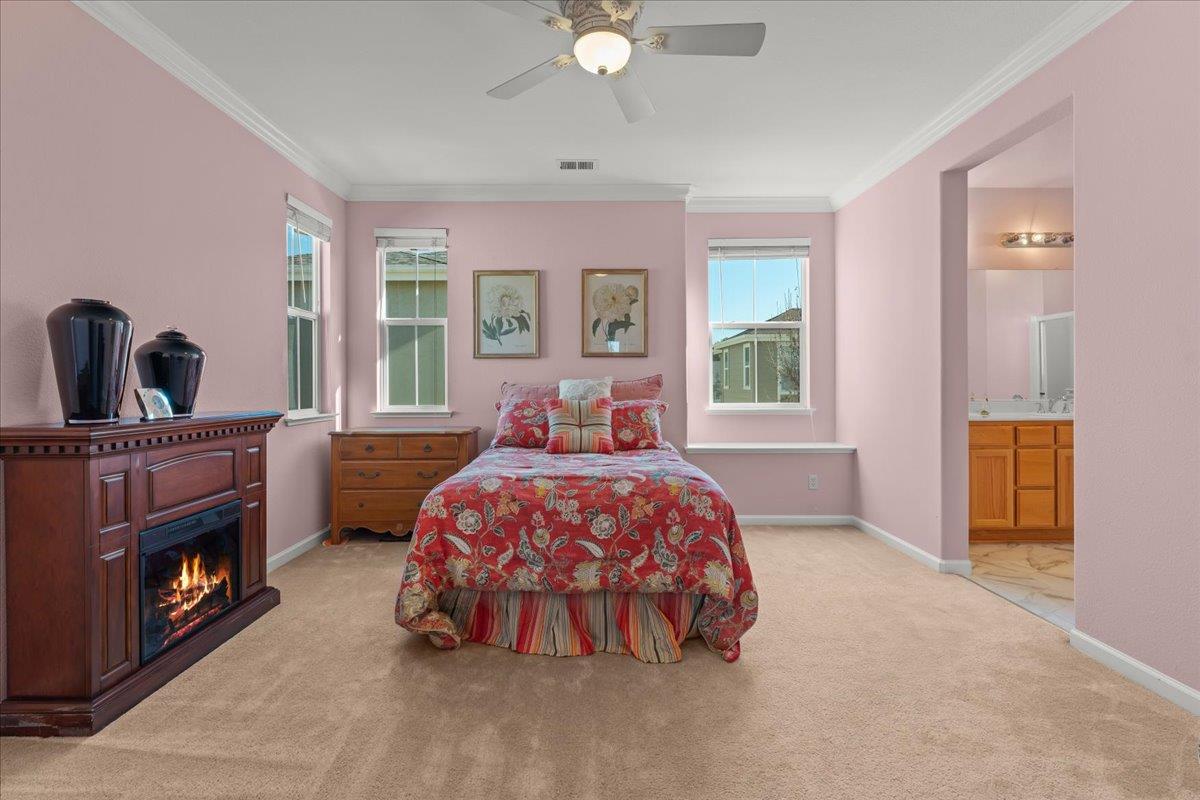 Detail Gallery Image 15 of 29 For 704 Tennyson Dr, Gilroy,  CA 95020 - 3 Beds | 2/1 Baths