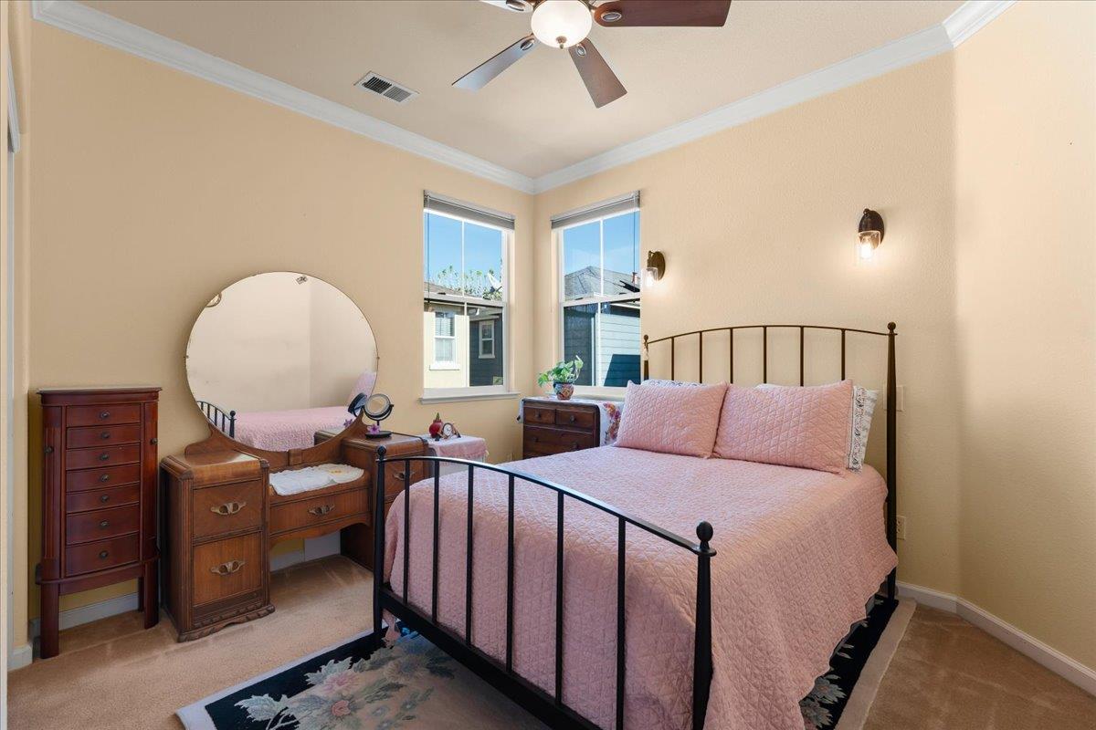 Detail Gallery Image 18 of 29 For 704 Tennyson Dr, Gilroy,  CA 95020 - 3 Beds | 2/1 Baths