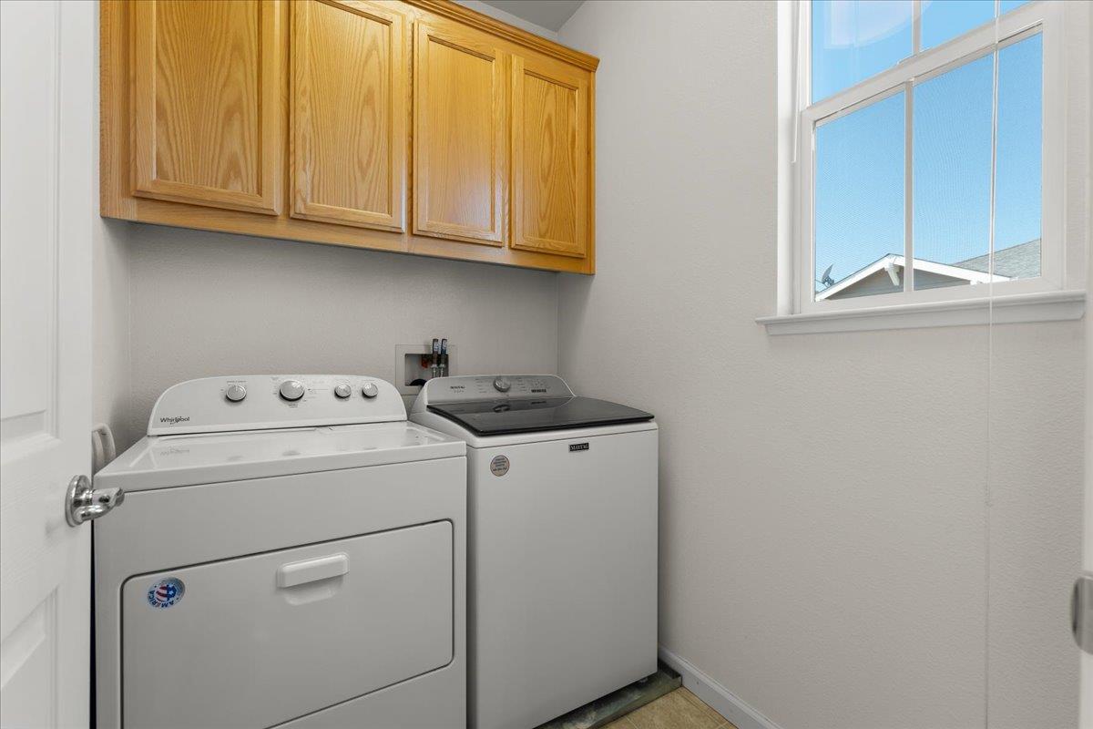 Detail Gallery Image 21 of 29 For 704 Tennyson Dr, Gilroy,  CA 95020 - 3 Beds | 2/1 Baths