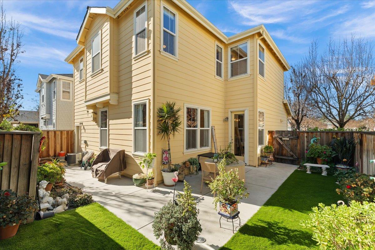 Detail Gallery Image 24 of 29 For 704 Tennyson Dr, Gilroy,  CA 95020 - 3 Beds | 2/1 Baths