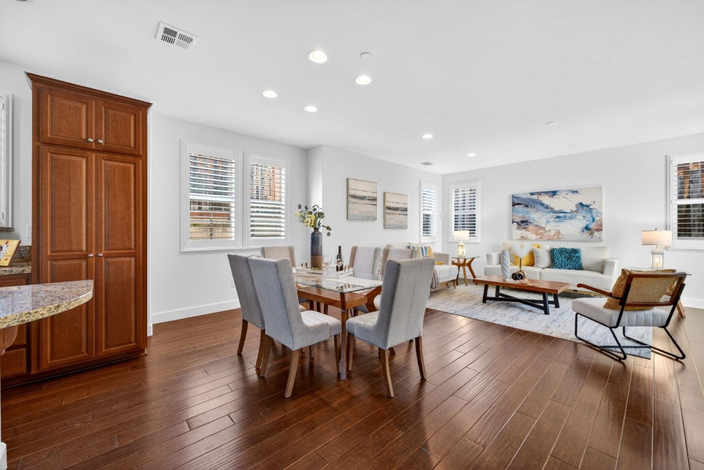 Detail Gallery Image 10 of 49 For 3210 La Rochelle Way, San Jose,  CA 95135 - 4 Beds | 3 Baths