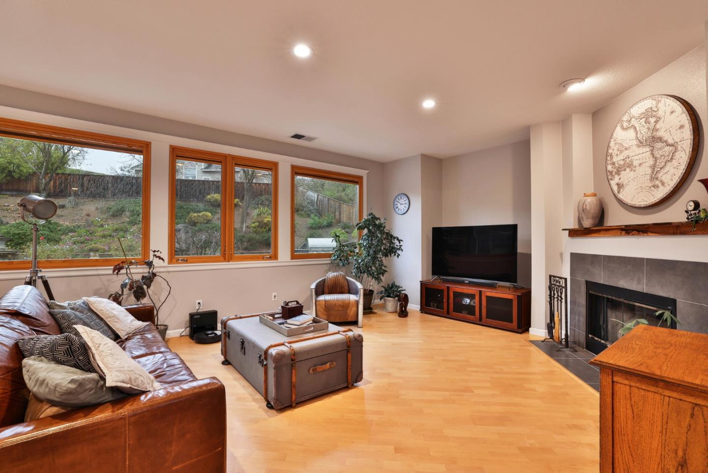 Detail Gallery Image 10 of 43 For 7085 Wilderness Cir, San Jose,  CA 95135 - 4 Beds | 3 Baths