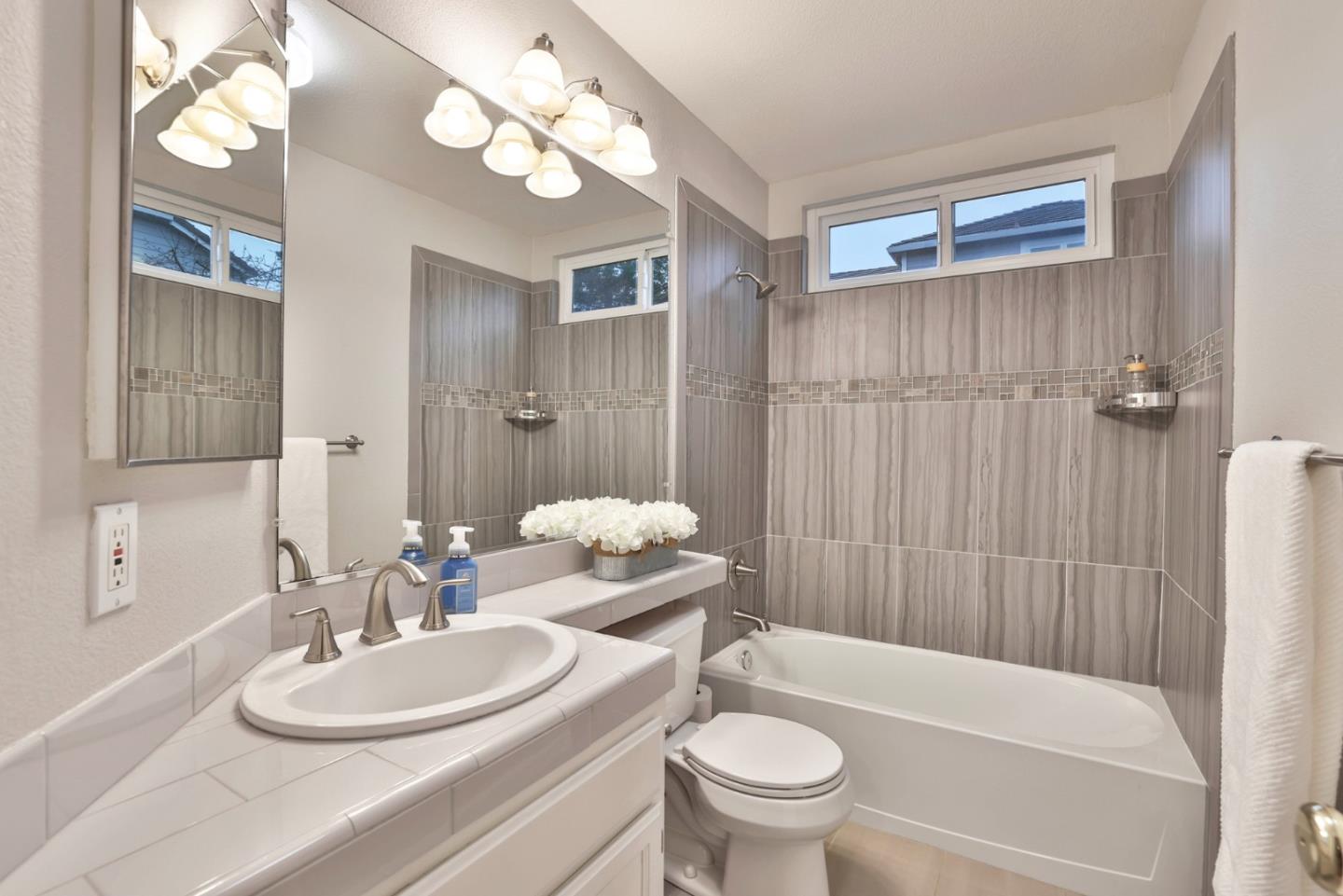 Detail Gallery Image 12 of 43 For 7085 Wilderness Cir, San Jose,  CA 95135 - 4 Beds | 3 Baths