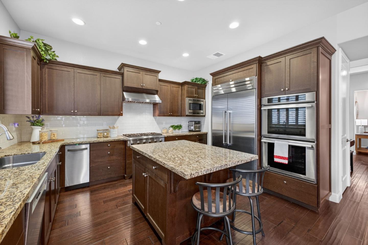 Detail Gallery Image 7 of 28 For 1855 Sycamore Crk, San Jose,  CA 95120 - 4 Beds | 4 Baths