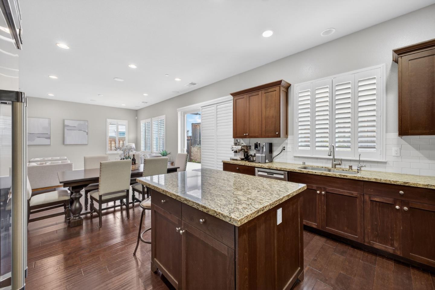 Detail Gallery Image 8 of 28 For 1855 Sycamore Crk, San Jose,  CA 95120 - 4 Beds | 4 Baths