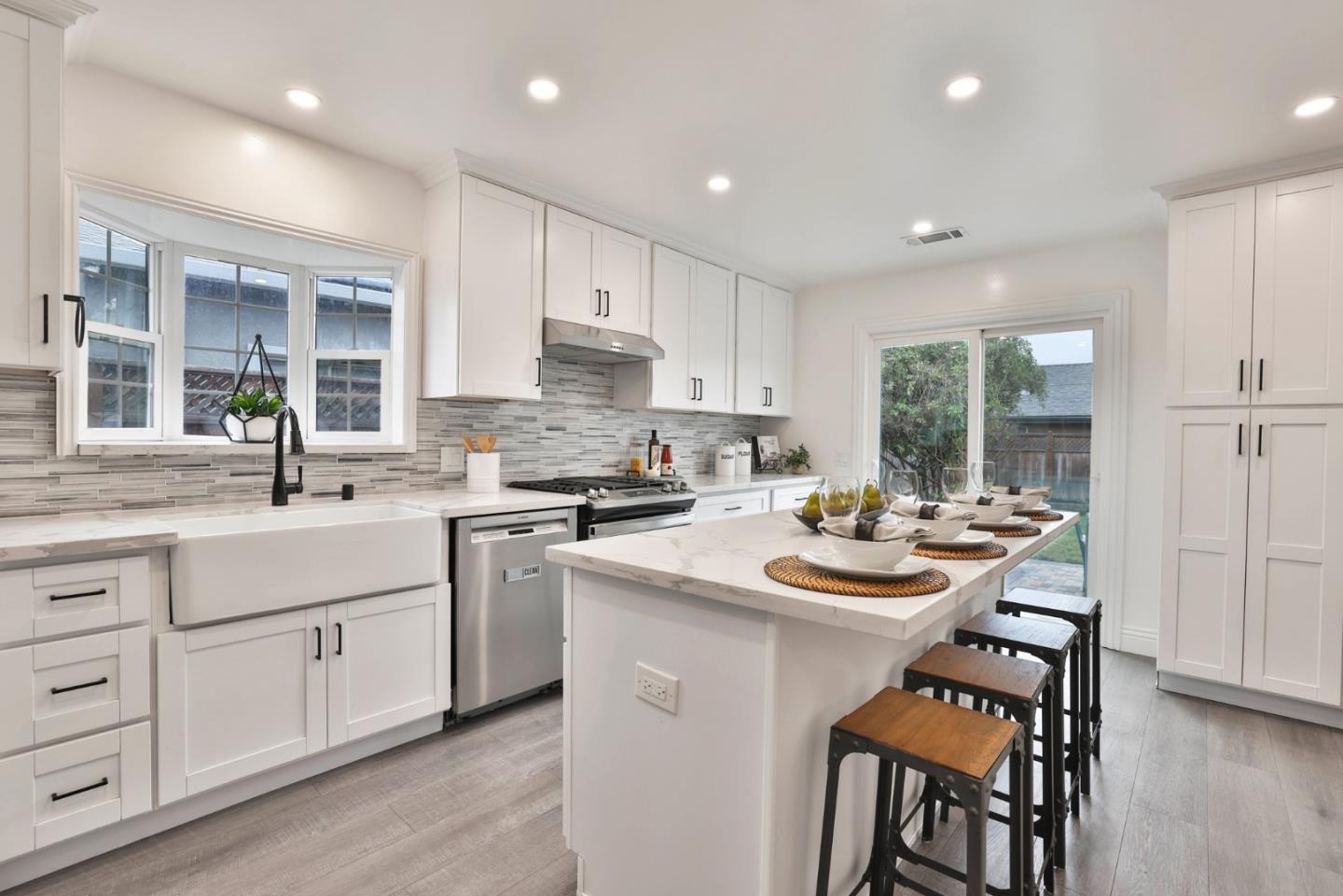 Detail Gallery Image 6 of 22 For 4470 Hyland Ave, San Jose,  CA 95127 - 2 Beds | 2 Baths