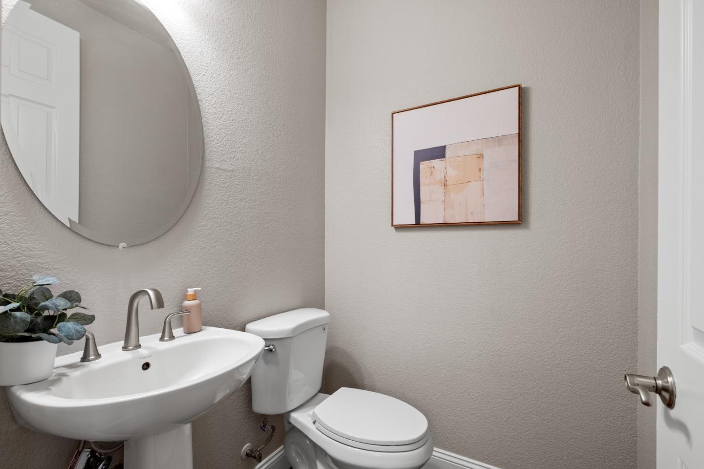 Detail Gallery Image 15 of 49 For 1756 Ringwood Ave, San Jose,  CA 95131 - 4 Beds | 3/1 Baths