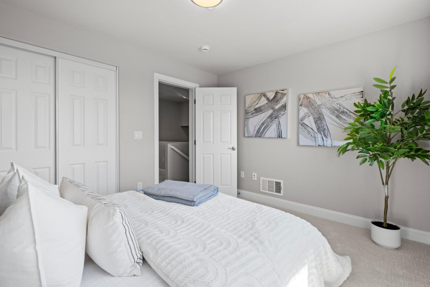 Detail Gallery Image 22 of 49 For 1756 Ringwood Ave, San Jose,  CA 95131 - 4 Beds | 3/1 Baths