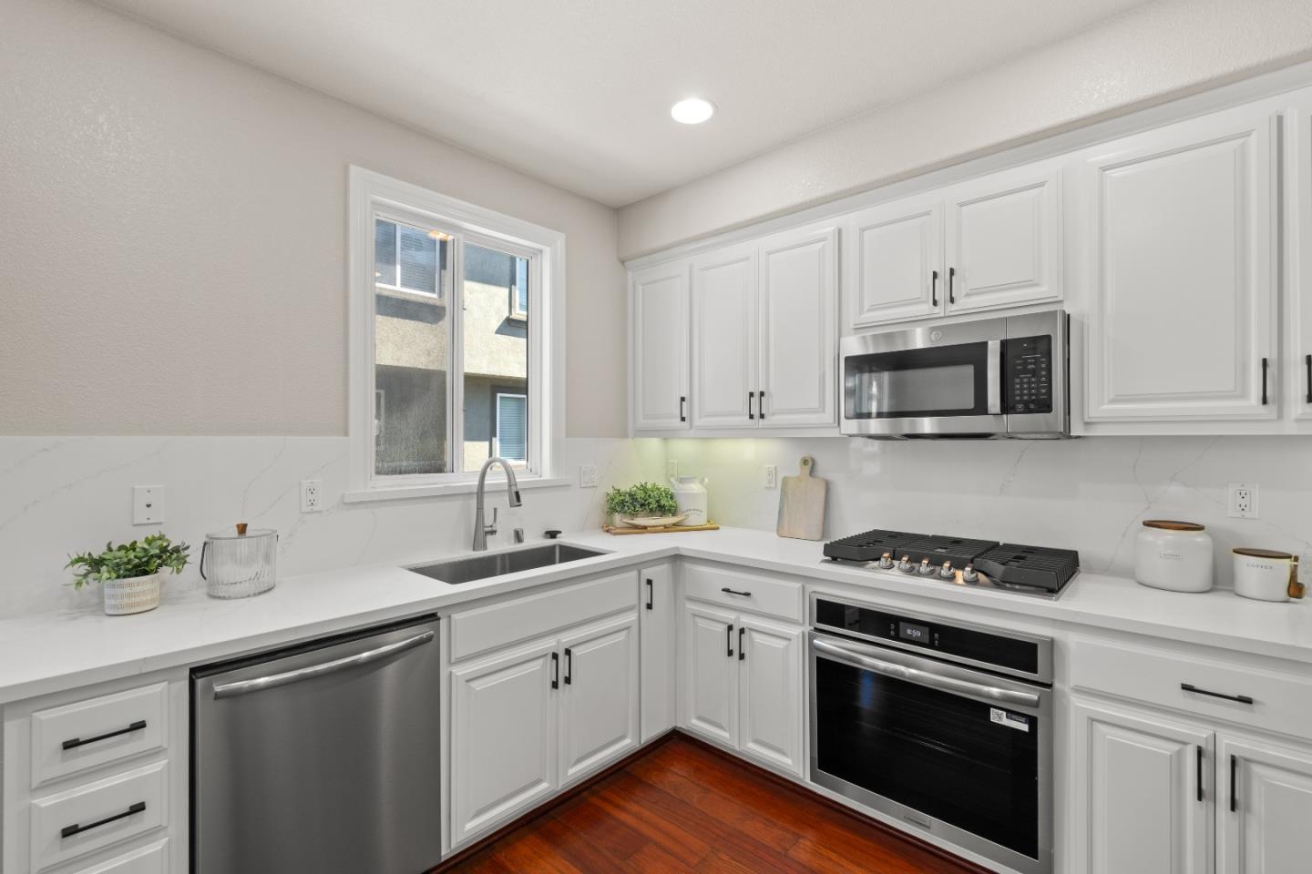 Detail Gallery Image 29 of 49 For 1756 Ringwood Ave, San Jose,  CA 95131 - 4 Beds | 3/1 Baths