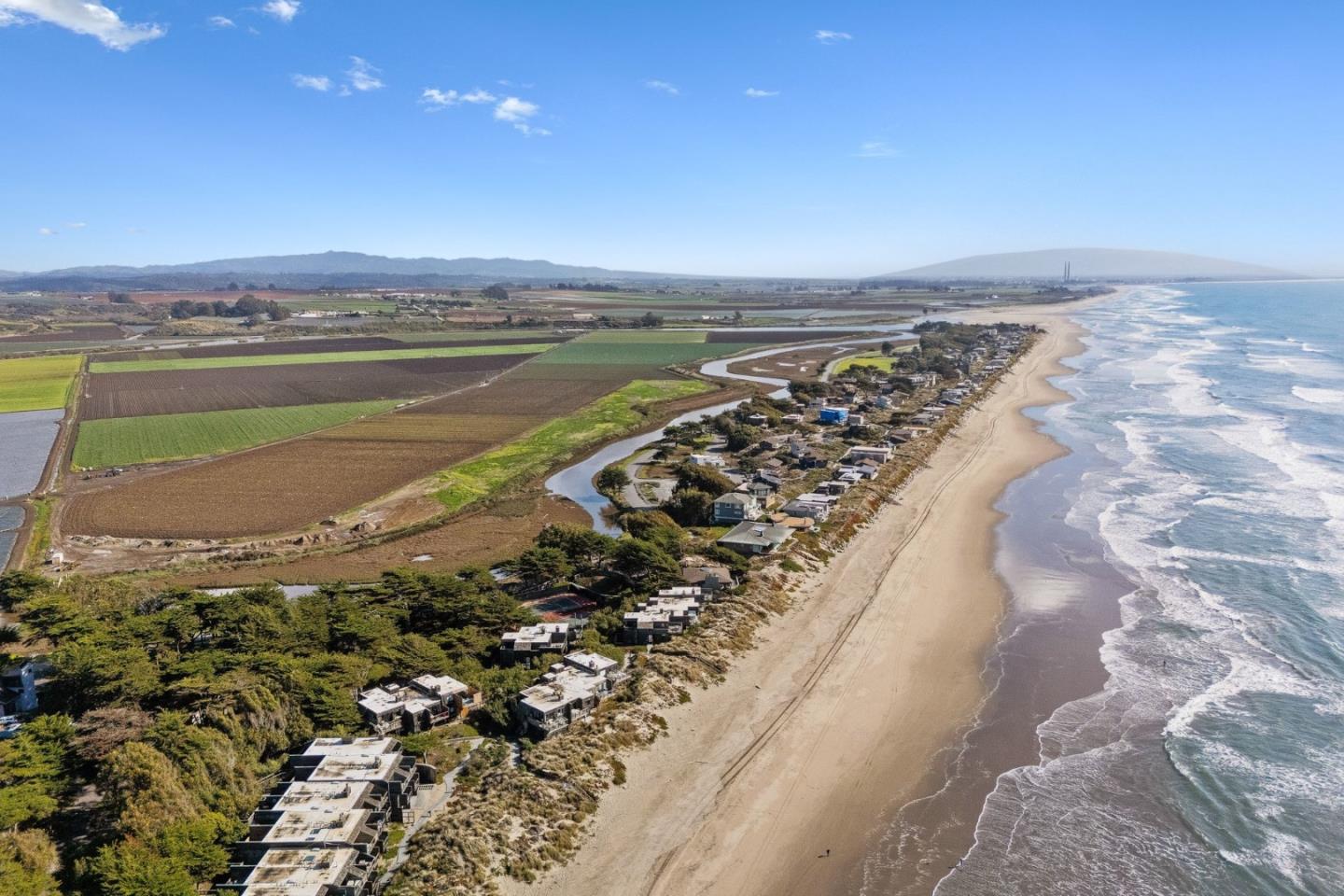 Detail Gallery Image 3 of 32 For 21 Cypress, La Selva Beach,  CA 95076 - 3 Beds | 3/1 Baths