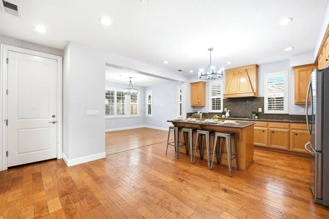 Detail Gallery Image 10 of 33 For 735 Painter Ct, Gilroy,  CA 95020 - 3 Beds | 2/1 Baths