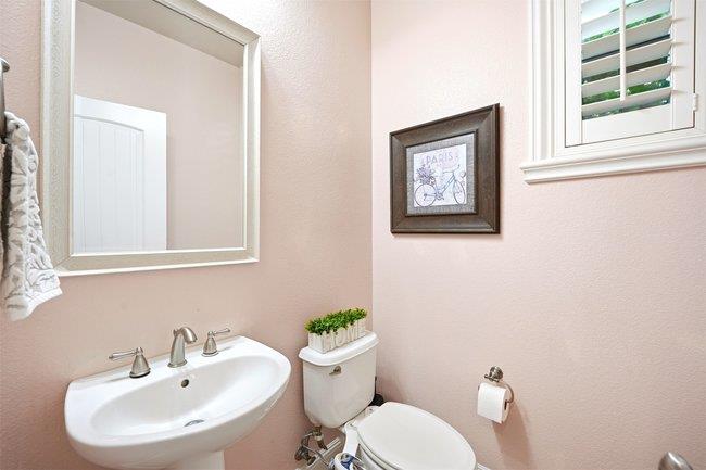 Detail Gallery Image 7 of 33 For 735 Painter Ct, Gilroy,  CA 95020 - 3 Beds | 2/1 Baths