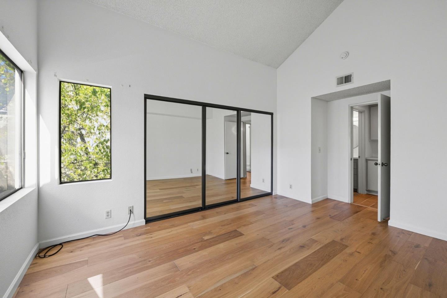 Detail Gallery Image 14 of 28 For 1776 Braddock Ct, San Jose,  CA 95125 - 2 Beds | 2 Baths