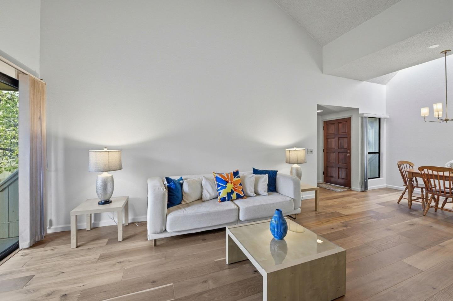 Detail Gallery Image 3 of 28 For 1776 Braddock Ct, San Jose,  CA 95125 - 2 Beds | 2 Baths