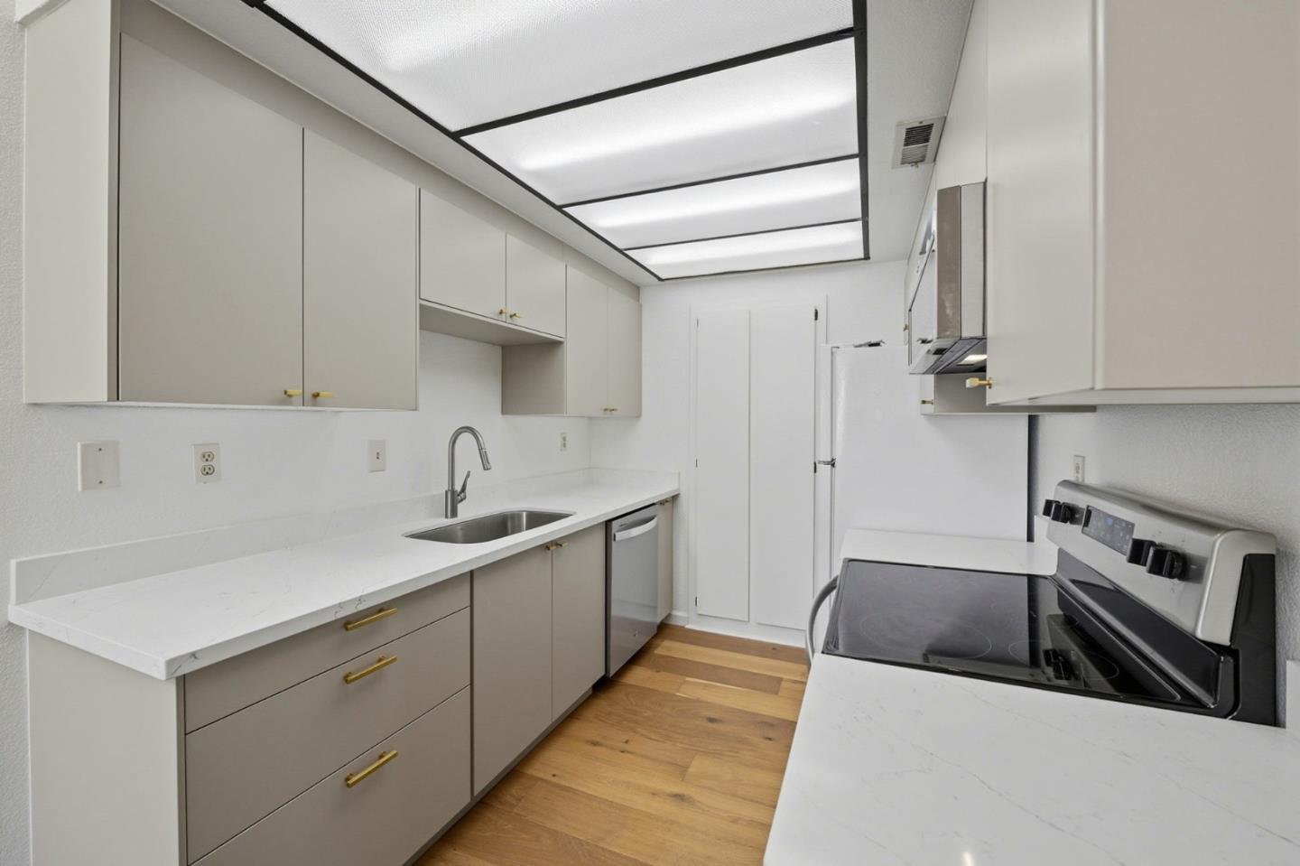 Detail Gallery Image 7 of 28 For 1776 Braddock Ct, San Jose,  CA 95125 - 2 Beds | 2 Baths