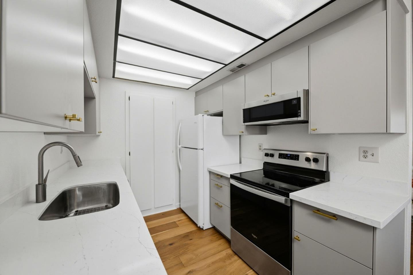 Detail Gallery Image 8 of 28 For 1776 Braddock Ct, San Jose,  CA 95125 - 2 Beds | 2 Baths