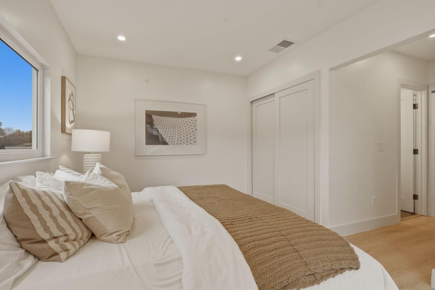 Detail Gallery Image 15 of 48 For 273 Poplar Ave, San Bruno,  CA 94066 - 3 Beds | 2 Baths