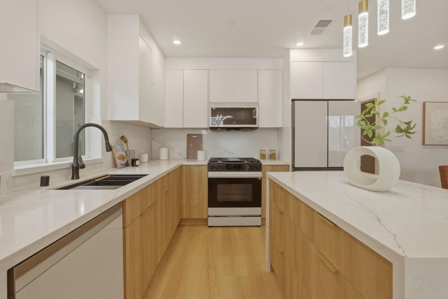 Detail Gallery Image 7 of 48 For 273 Poplar Ave, San Bruno,  CA 94066 - 3 Beds | 2 Baths