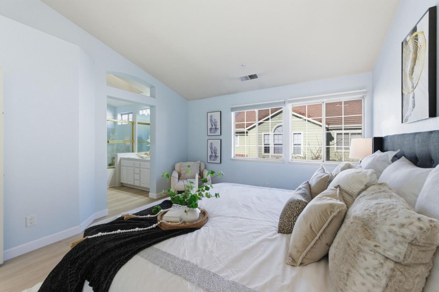 Detail Gallery Image 31 of 62 For 509 Porpoise Bay Ter #C,  Sunnyvale,  CA 94089 - 3 Beds | 2/1 Baths