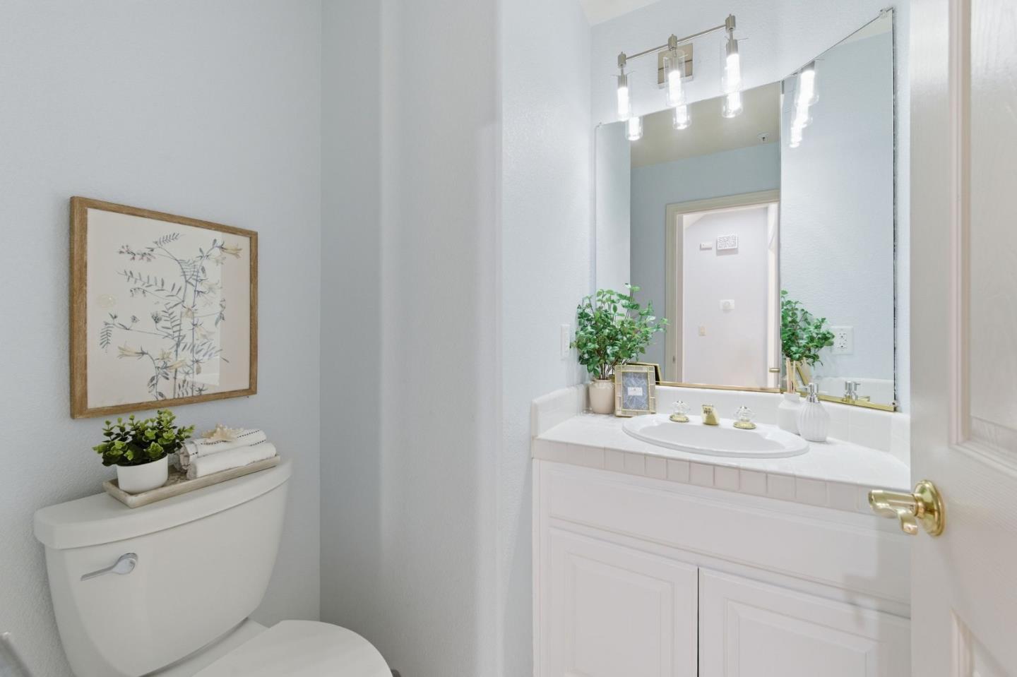 Detail Gallery Image 48 of 62 For 509 Porpoise Bay Ter #C,  Sunnyvale,  CA 94089 - 3 Beds | 2/1 Baths