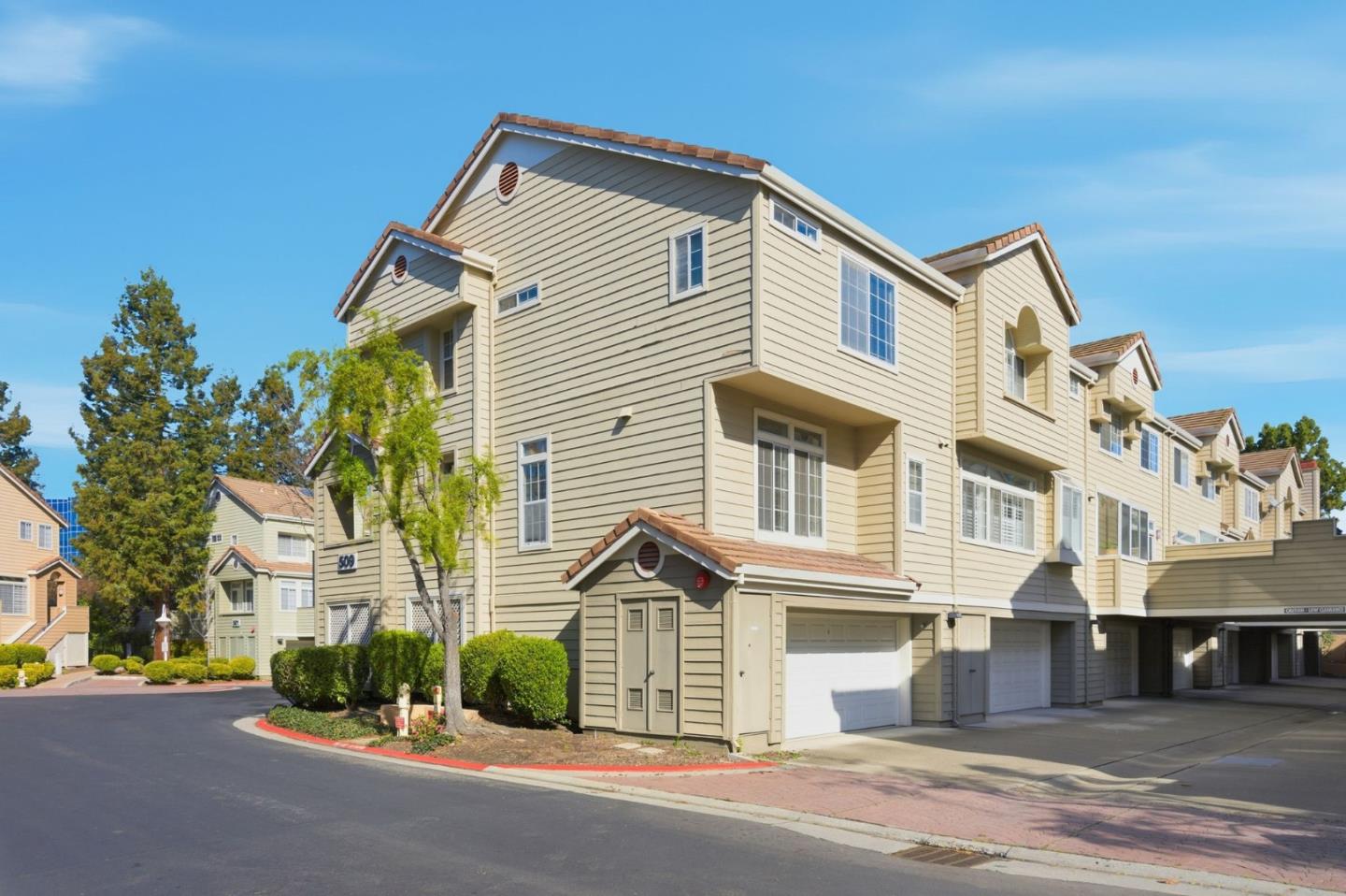 Detail Gallery Image 51 of 62 For 509 Porpoise Bay Ter #C,  Sunnyvale,  CA 94089 - 3 Beds | 2/1 Baths