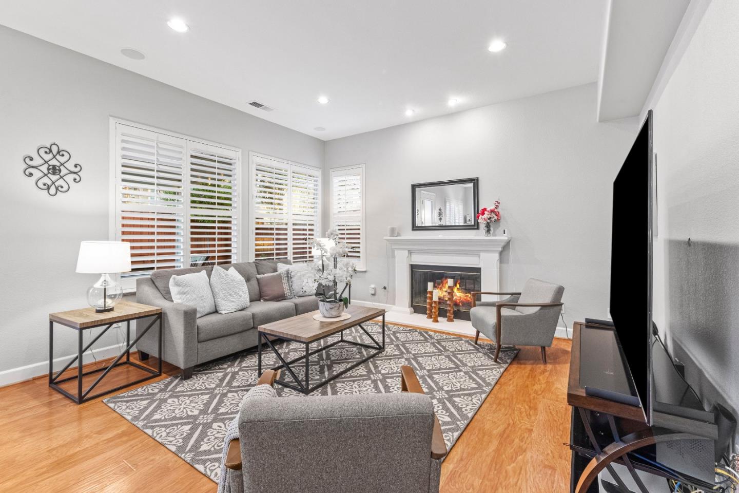 Detail Gallery Image 14 of 50 For 18312 Solano Ct, Morgan Hill,  CA 95037 - 4 Beds | 3 Baths