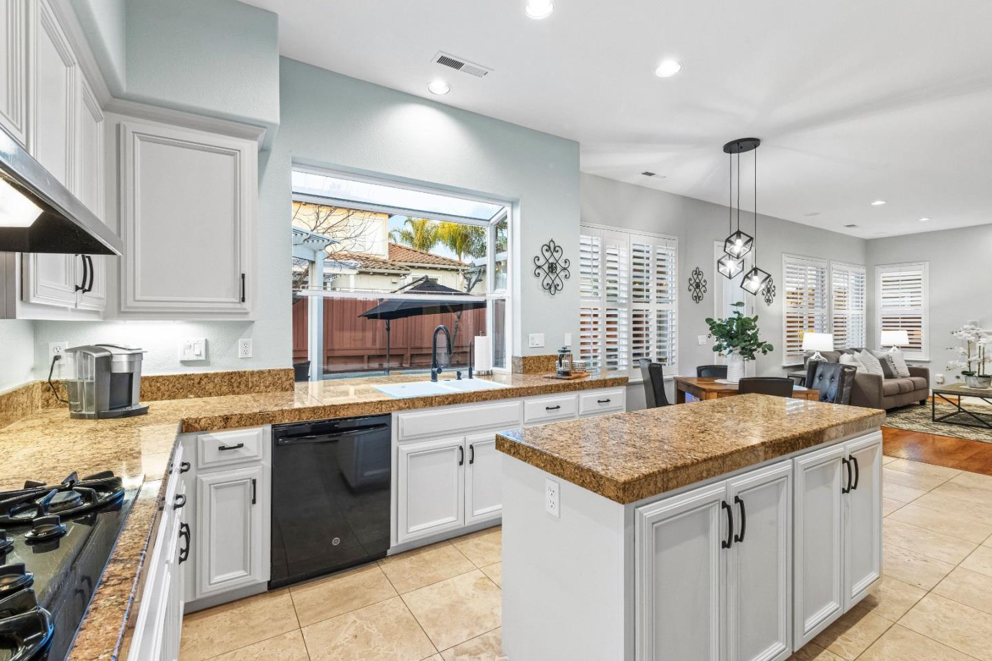 Detail Gallery Image 17 of 50 For 18312 Solano Ct, Morgan Hill,  CA 95037 - 4 Beds | 3 Baths